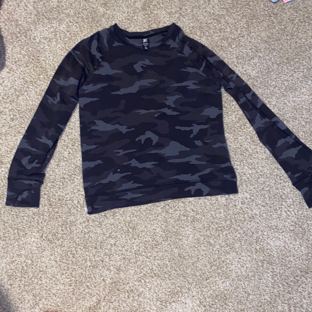 Athleta Kids Long Sleeve Camo Top